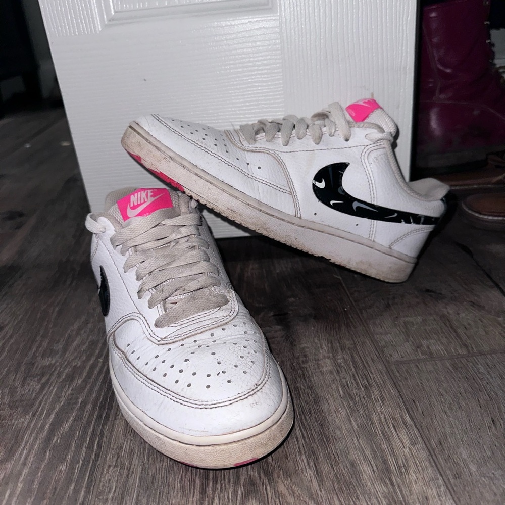 Nike White and Pink Sneakers